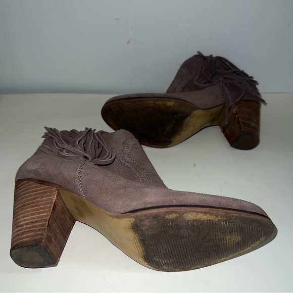 Steve Madden Suede Ohio Fringe Bootie Taupe - Picture 5 of 5